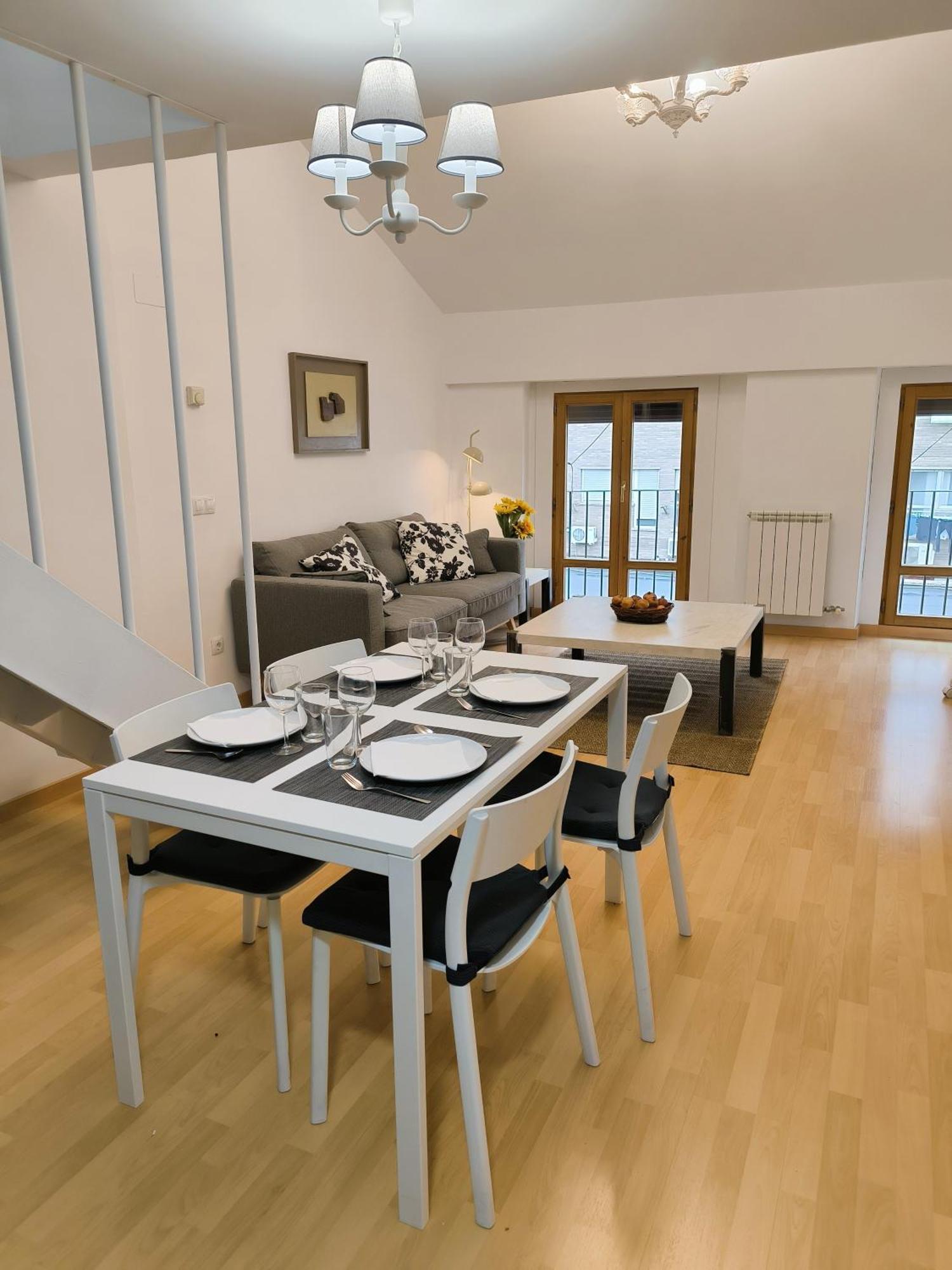 El Loft Del Casco By Alogest Apartment ซาราโกซา ภายนอก รูปภาพ